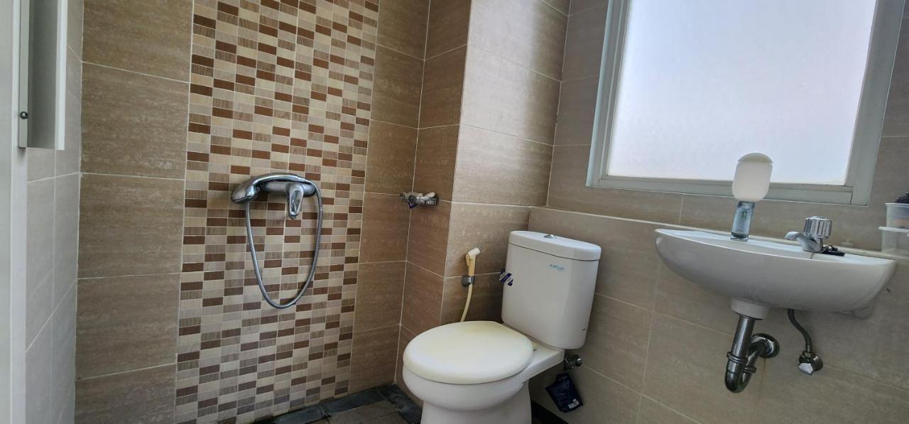 Apartemen Student Castle Джокьякарта Экстерьер фото